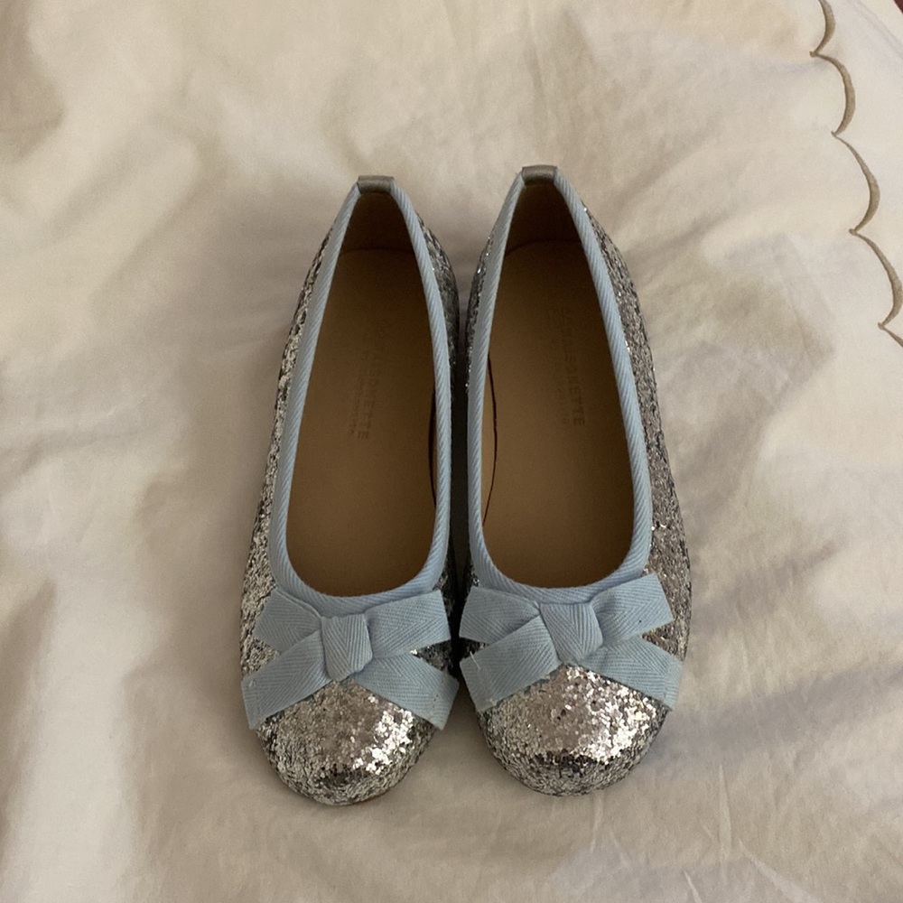New in box Elephantito Silver Glitter Girl’s Flats